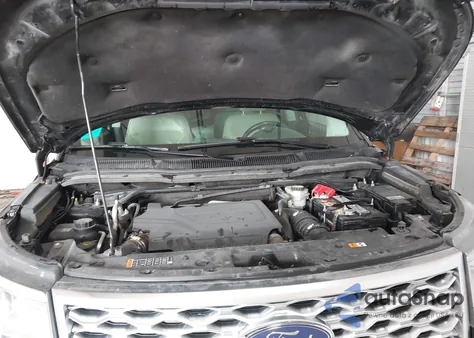 2016 Ford Explorer Platinum z USA, uszkodzony, nr VIN 1FM5K8HT4GGC04763